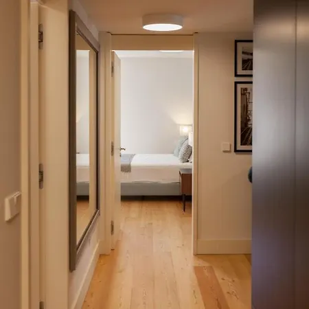 Flh Praca Comercio Stylish With Balcony Lisbon