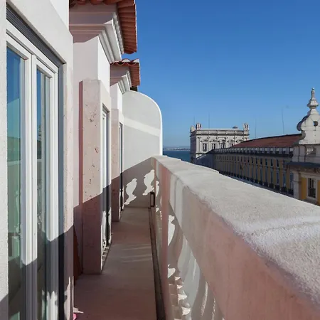 Flh Praca Comercio Stylish With Balcony شقة