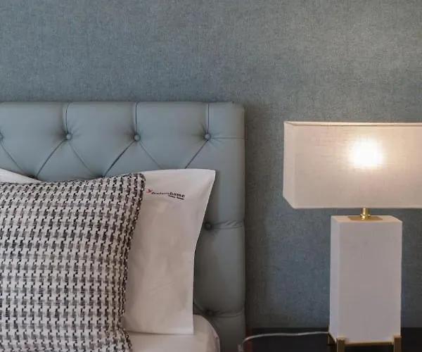 Flh Praca Comercio Stylish With Balcony Διαμέρισμα Lisboa