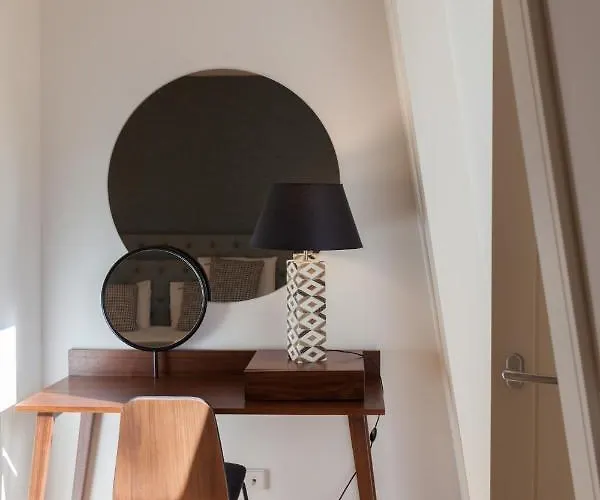 Flh Praca Comercio Stylish With Balcony Διαμέρισμα *